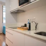 Santa Catarina Charm Downtown Near Metro * Порту