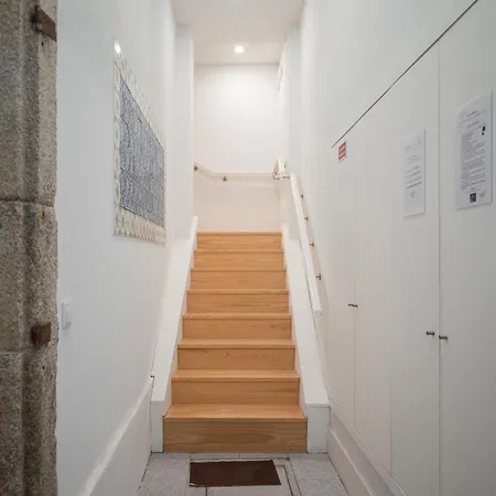 Апартаменты Santa Catarina Charm Downtown Near Metro