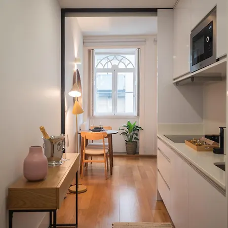 Santa Catarina Charm Downtown Near Metro *