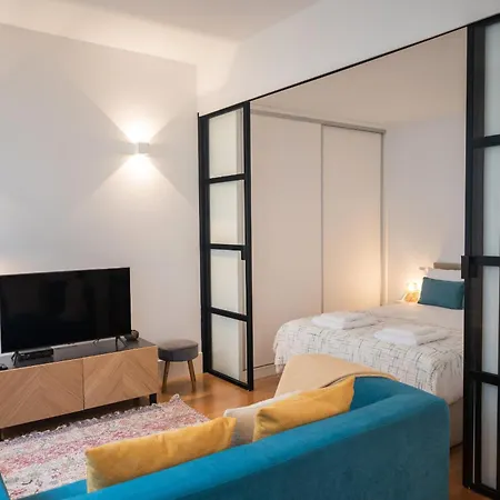 Апартаменты Santa Catarina Charm Downtown Near Metro