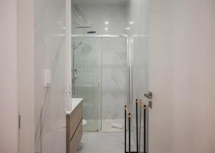 Santa Catarina Charm Downtown Near Metro *